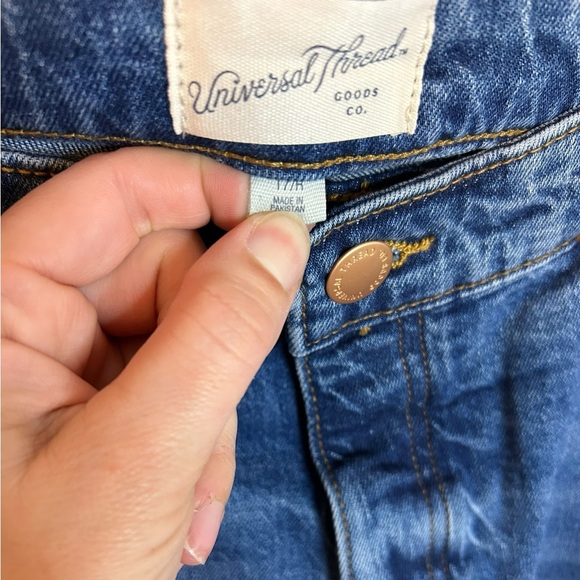 Universal Thread Women's High-Rise 90's Slim Jeans Sz 17R - Picture 4 of 8